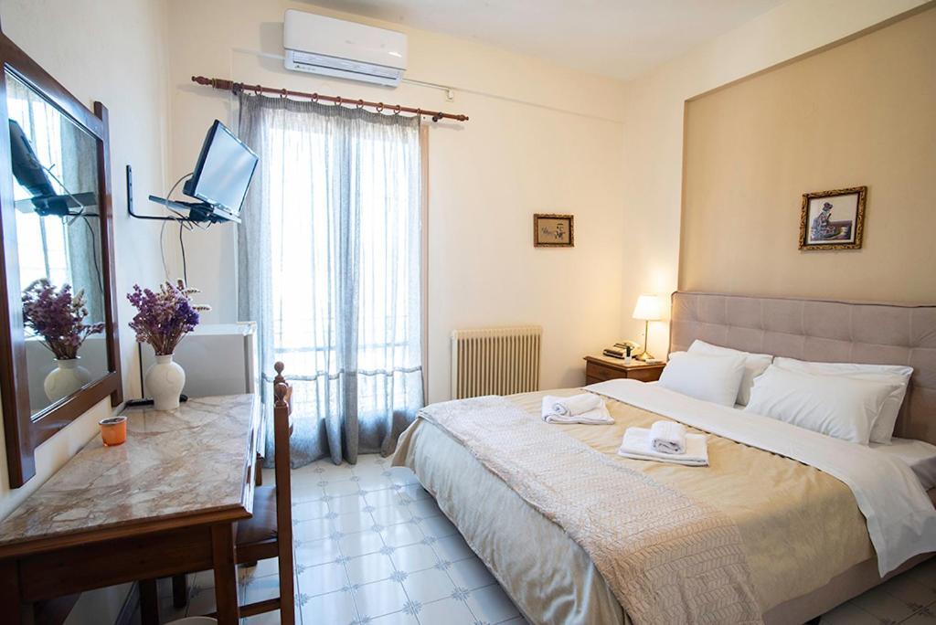 Koukonas Hotel Galaxidi Ngoại thất bức ảnh