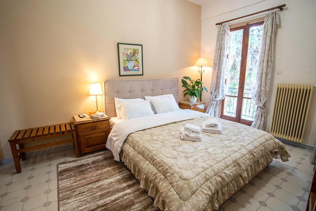 Koukonas Hotel Galaxidi Ngoại thất bức ảnh