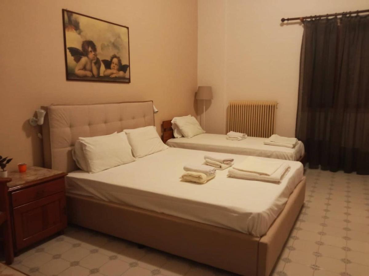 Koukonas Hotel Galaxidi Ngoại thất bức ảnh