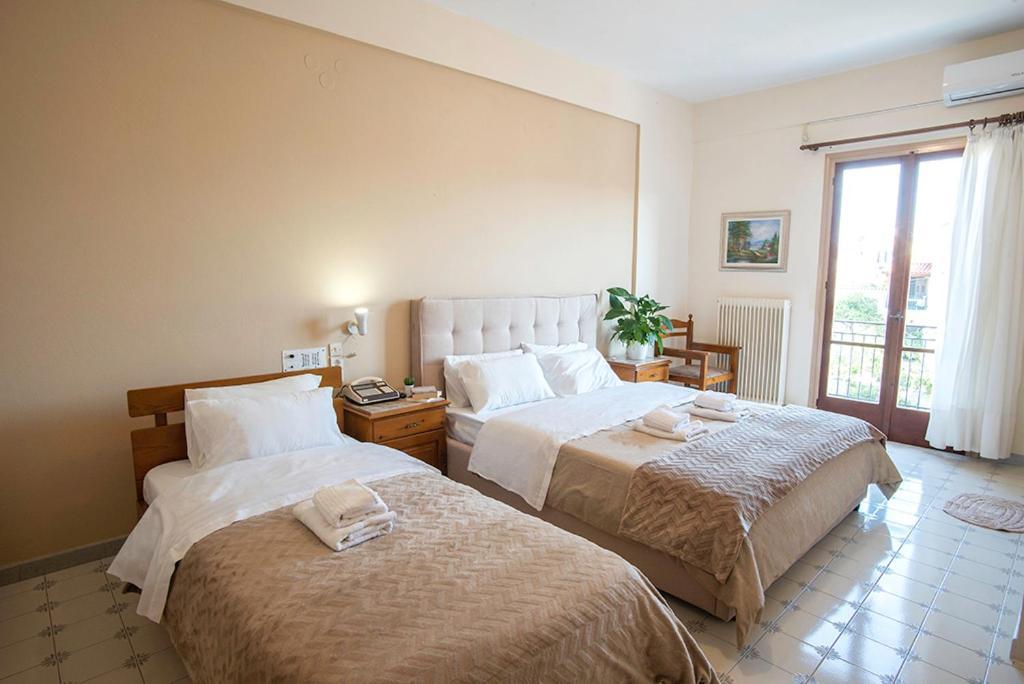 Koukonas Hotel Galaxidi Ngoại thất bức ảnh