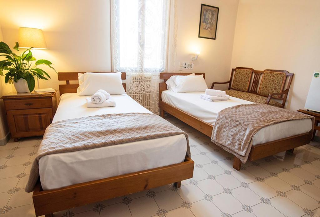 Koukonas Hotel Galaxidi Ngoại thất bức ảnh