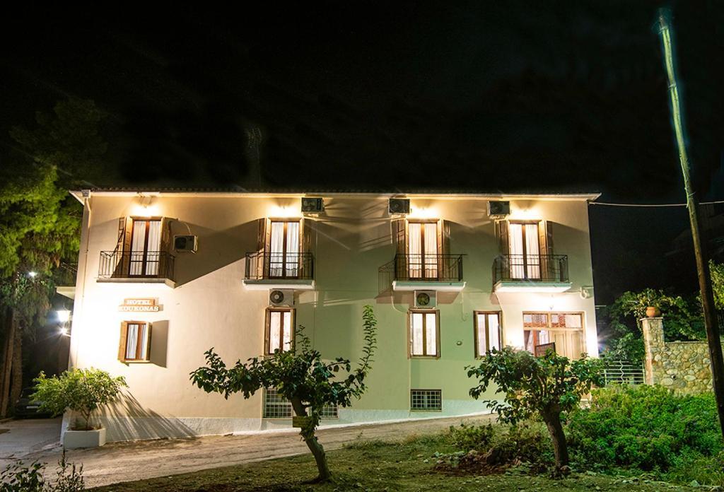Koukonas Hotel Galaxidi Ngoại thất bức ảnh